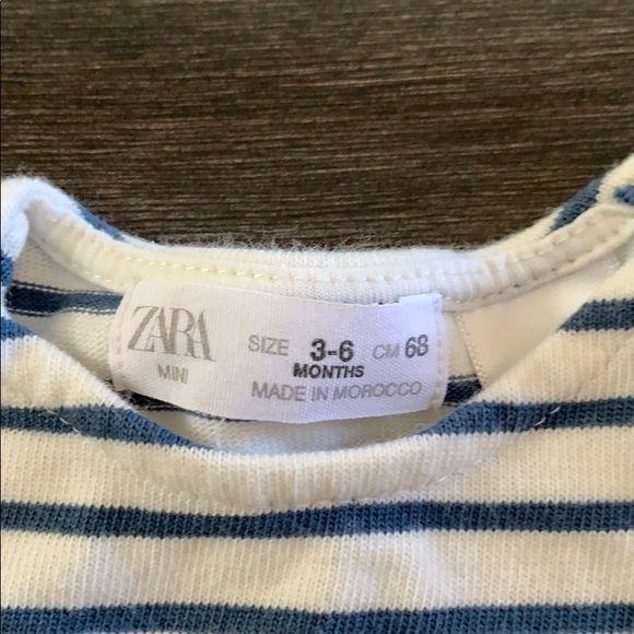 Baby boy blue and white Zara lightweight sweater - Picture 2 of 3